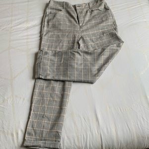Urban outfitters houndstooth pants size 10